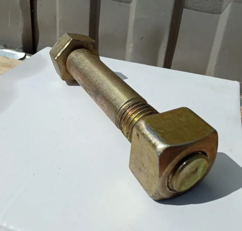 Болт M24х130 + гайка бруса SD16 SD17-B3