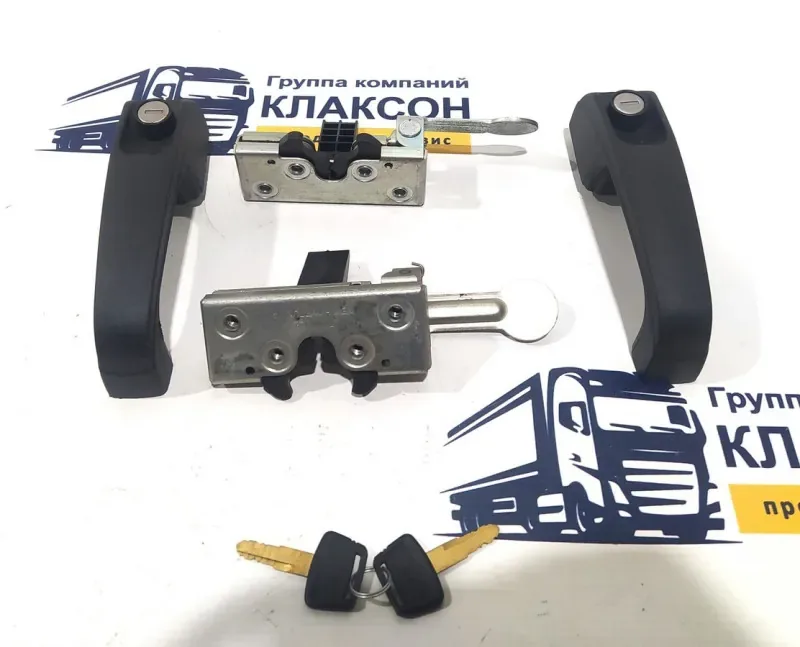 Ручки дверные DH17 (комплект с замком)