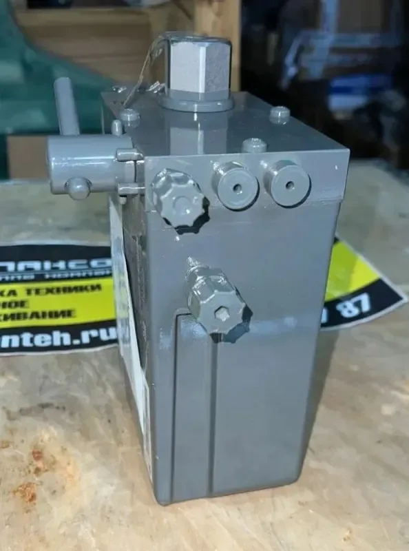 Кран главный тормозной HOWO SITRAK SHACMAN WG9000360550 ОРИГИНАЛ