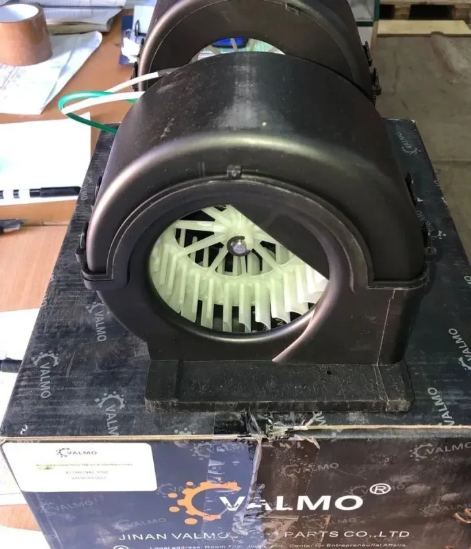 Мотор отопителя кабины HOWO-Sitrak T5G/C7H VALMO