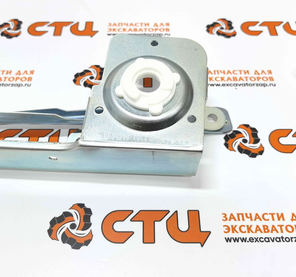 Трапеция (кронштейн, тяга) 21N6-01261 стеклоочистителя экскаватора  HYUNDAI HW140, HW210, HX140L, HX180L, HX220L, HX220NL, HX235L, HX260L, HX300L, HX330L, HX380L, HX430L, HX480L, HX520L, R110-7, R110-7A, R1200-9, R125LCR-9A, R140LC-7, R140LC-7A, R140LC9,