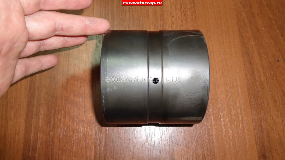 Втулка К1000733,  110-00104, 110-00064, К1037849А DX225LCA