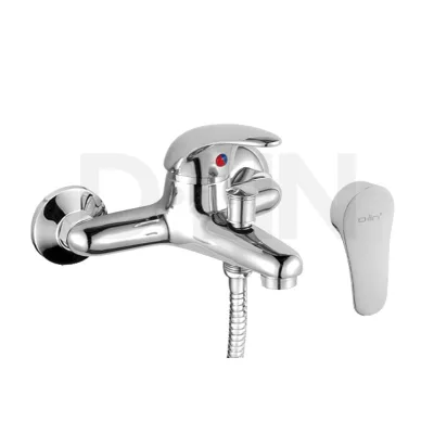 D130305 Cмеситель для ванны с коротким изливом ,