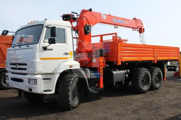 Бортовой КАМАЗ 43118-48 с КМУ Kanglim 1256