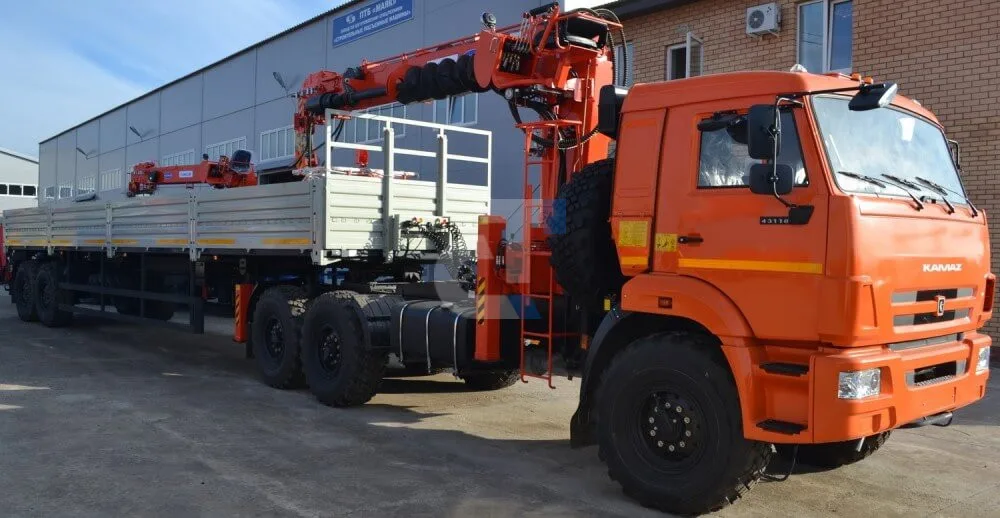 Седельный тягач Камаз 43118-48 с КМУ HORYONG HRS 216