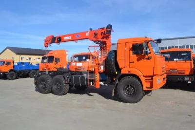 Седельный тягач Камаз 43118-50 с КМУ Kanglim 1256
