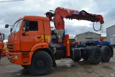 Седельный тягач Камаз 43118-48 с КМУ Kanglim 2056