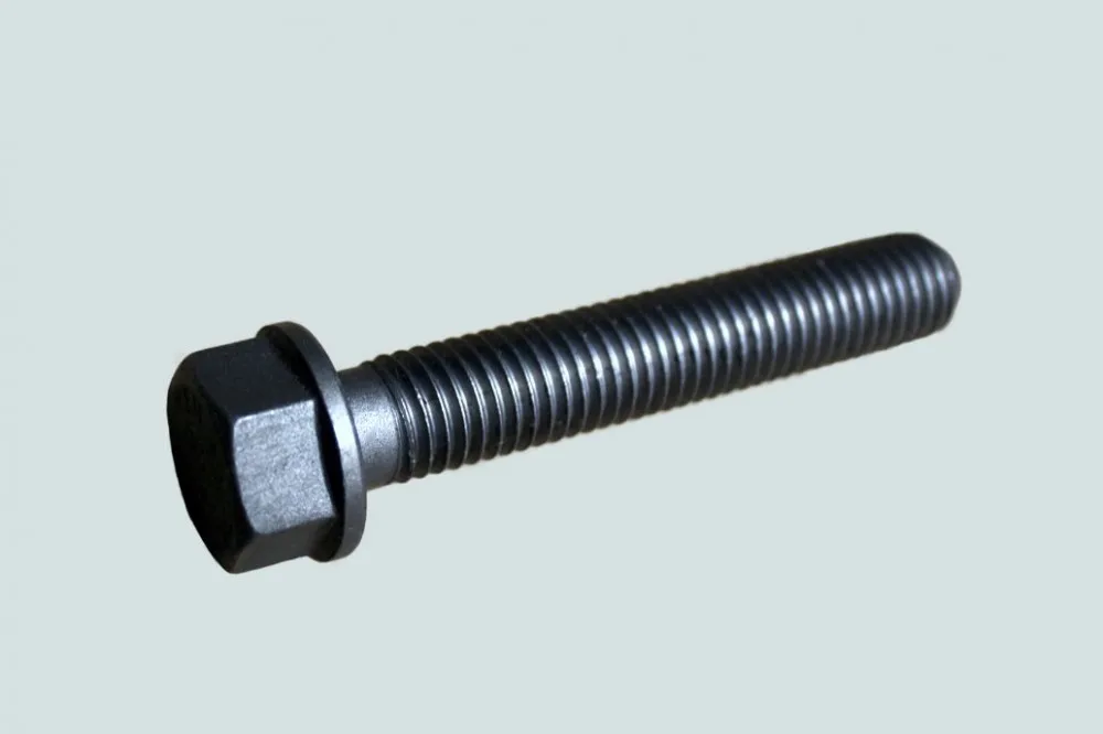 Болт крепления ГБЦ короткий (4-6ВТ) DCEC