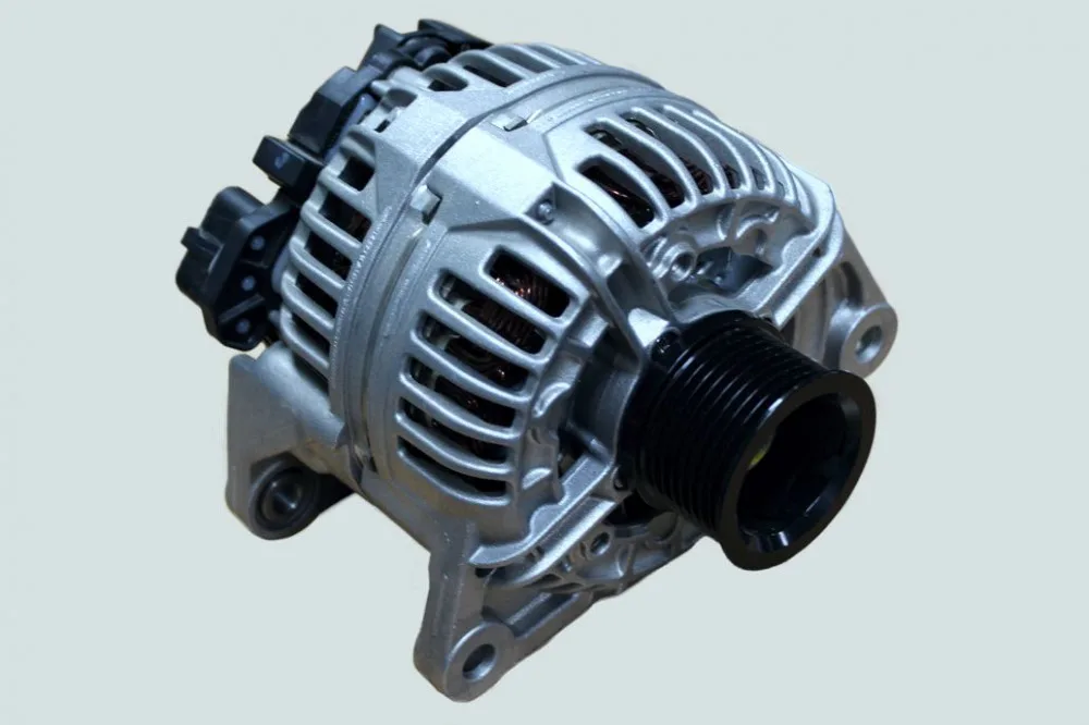 Генератор 24V 70А (120град. 81мм) (ISBe) Евро3 BOSCH 5259577 4892318 1986A00914