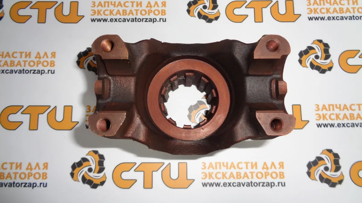 Фланец 83949810 хвостовик заднего моста КПП (Power Shuttle, полуавтомат) экскаватора погрузчика New Holland B110