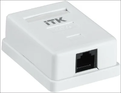 Настенная розетка RJ45 CS2-1C06F-12