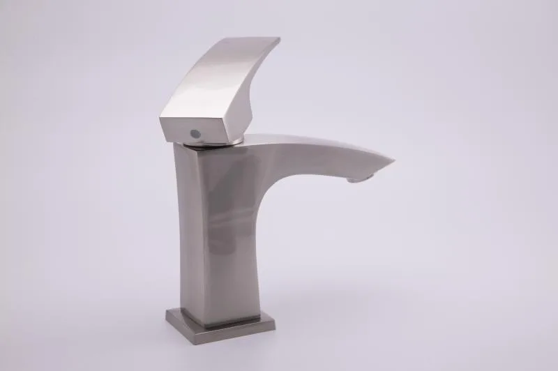 Смеситель для раковины OUTE T1001L