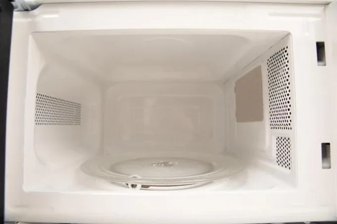 Микроволновая печь СВЧ making everywhere OASIS MW-70MW