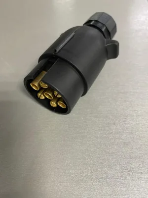 Вилка 7 pin пласстик (на защелке) AW