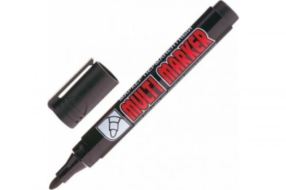Маркер перманентный Crown Multi Marker Chisel черный 3мм СРМ-800