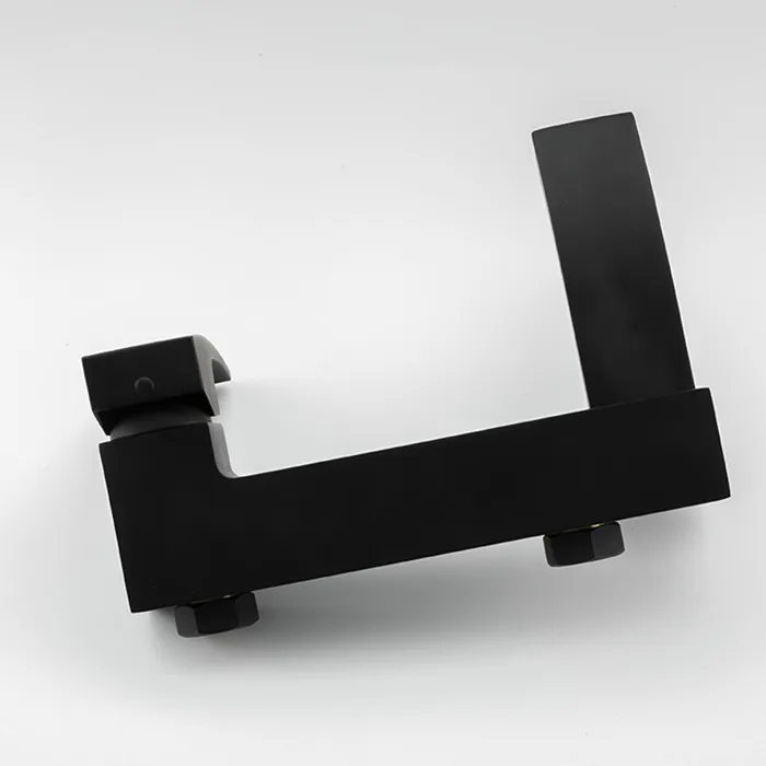 Смеситель для ванны c коротким изливом черный GAPPO G3207-6