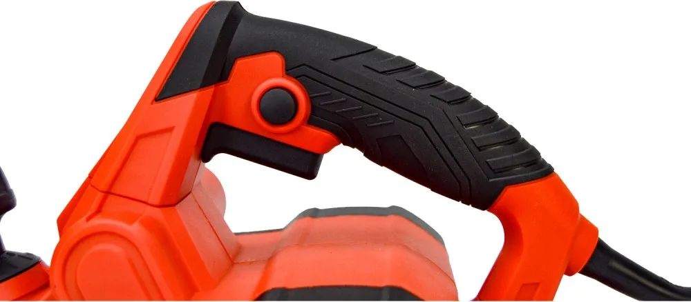 Рубанок электрический BRAIT P820