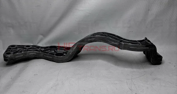 Кронштейн 8406161C6200 DONGFENG GX соединительный левой ступени первого уровня OEM