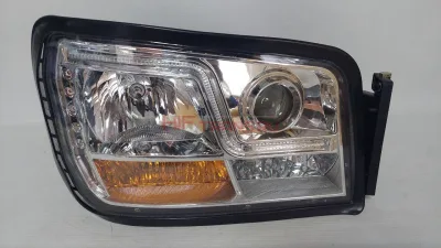 Фара SHACMAN X3000 правая (дорестайлинг) DZ96189722020 ОРИГИНАЛ