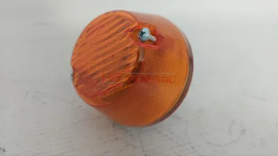 Повторитель поворотника HOWO,SITRAK (боковой) 811W253206011 OEM