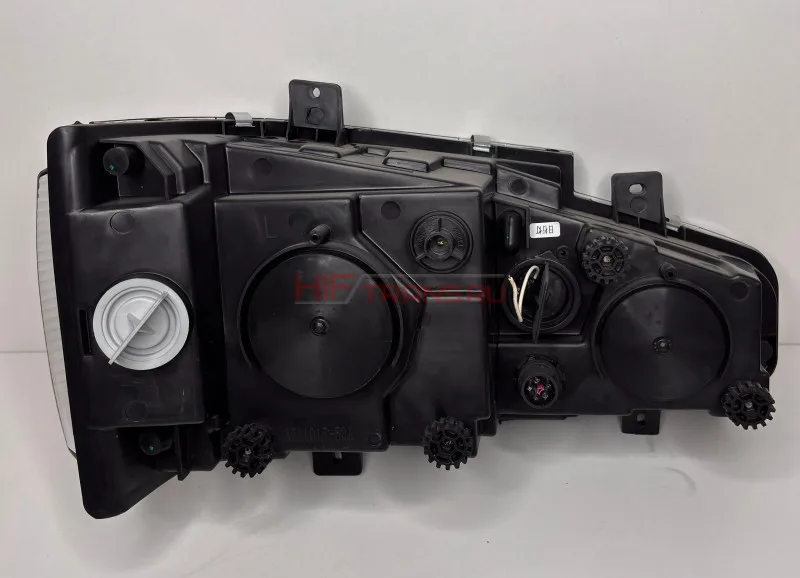 Фара передняя левая FAW J6 LED 371101550A TP0521