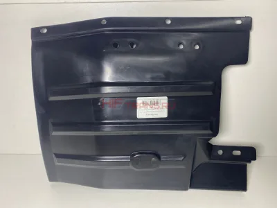 Брызговик ISUZU NQR 71,75 передний правый 8970487283 Аналог