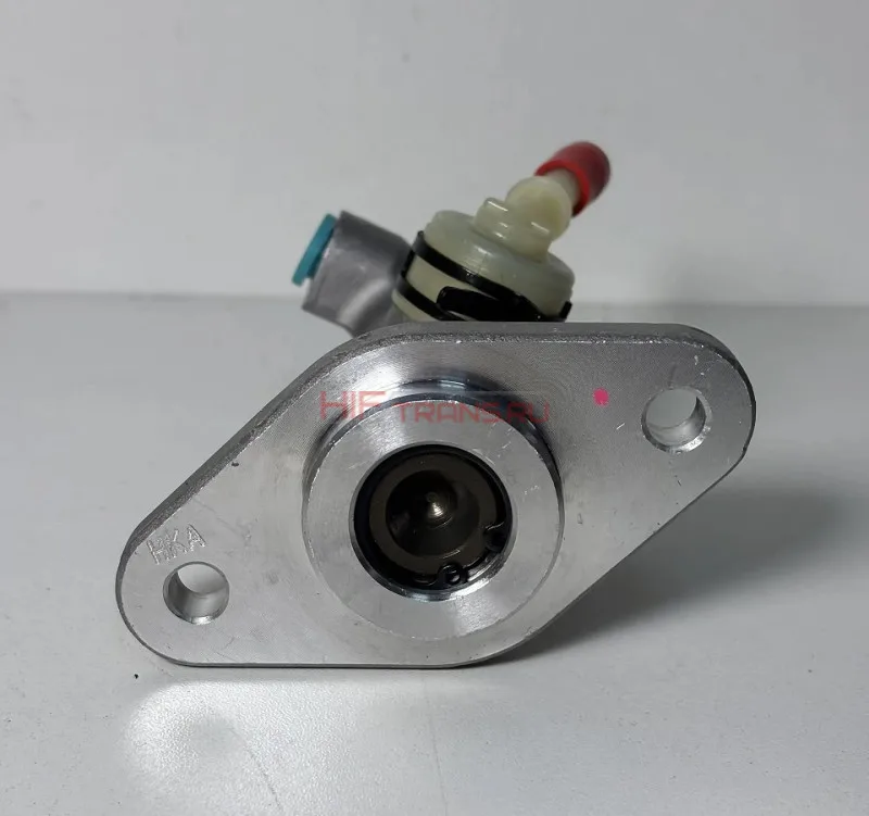 Цилиндр сцепления главный NPR75/NQR90/NMR/NLR CC0891