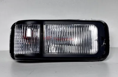 Указатель поворота на дверь левая ISUZU ELF правый руль 8980397772