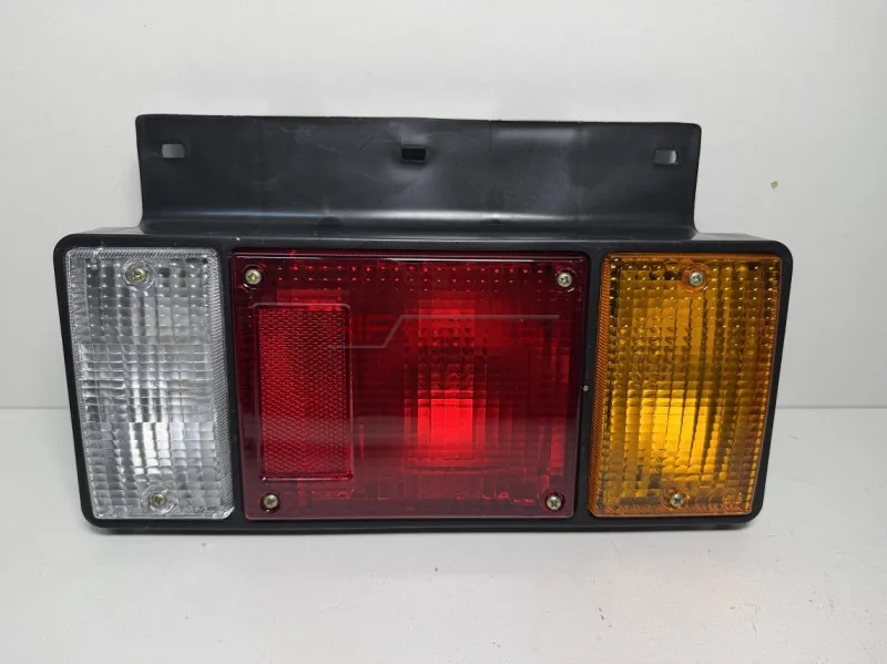 Фонарь задний правый ISUZU NQR71 NQR75 NQR90 NPR75 NMR85 NLR85 1205009R