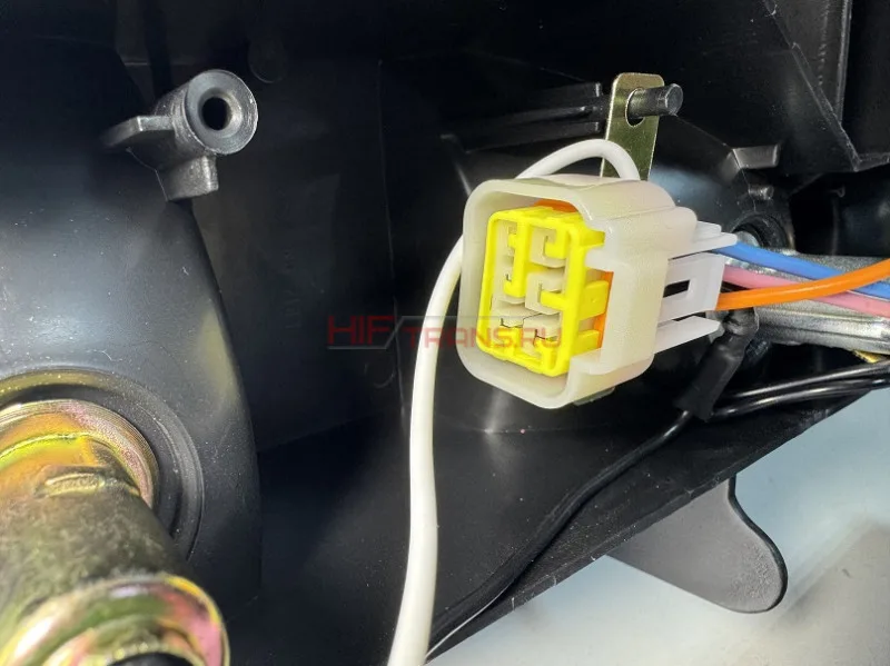 Фонарь задний правый ISUZU NQR71 NQR75 NQR90 NPR75 NMR85 NLR85 1205009R