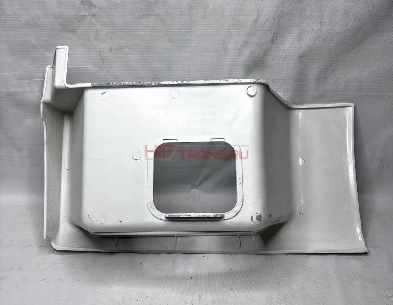 Корпус подножки нижний правый SITRAK C7H БЕЛЫЙ 812W615100804 OEM