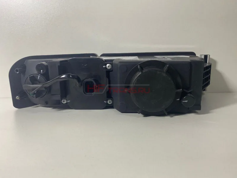 Фара ПТФ SITRAK C7H,HOWO T5G,MAN правая 811W253206002 ОРИГИНАЛ