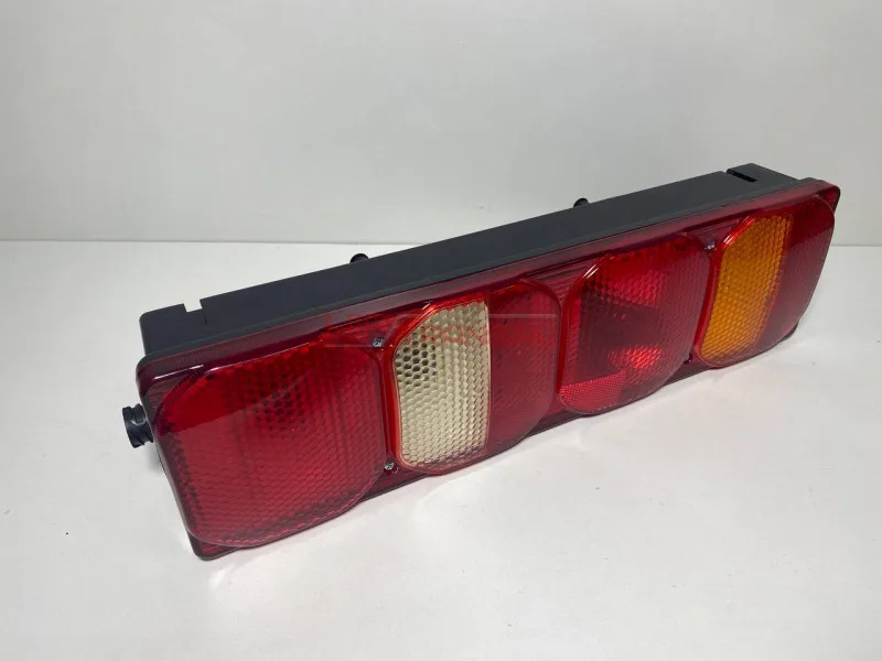 Фонарь задний HOWO C7H,A7 тягач левый WG9925810001 VALMO000808 VALMO