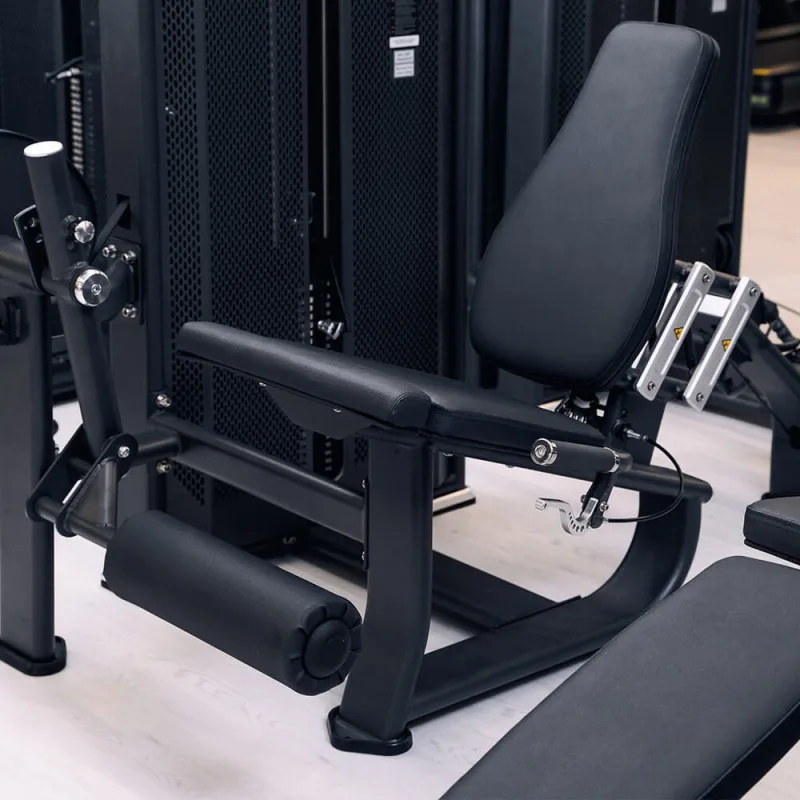E7002 Разгибание ног сидя (Leg Extension). Стек 135 кг.