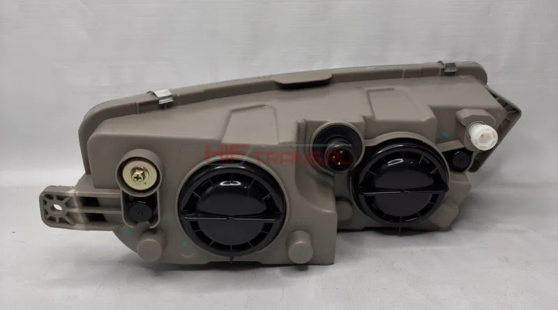 Фара ПТФ левая FAW J7 37320152000C00E OEM