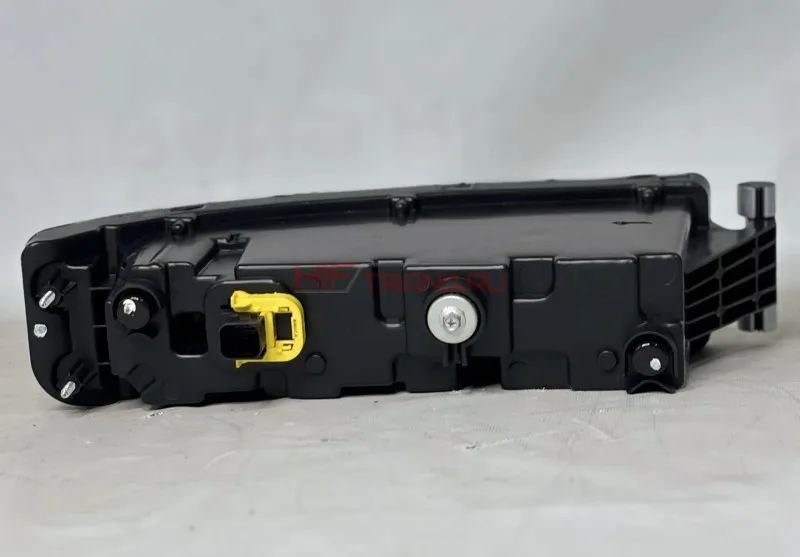 Фара ПТФ левая LED SITRAK C7H,HOWO T5G,MAN 811W253206003 OEM