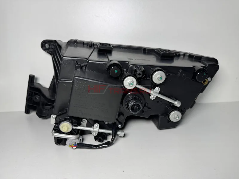 Фара передняя правая (R) SITRAK C7H тягач 812W251016022 OEM
