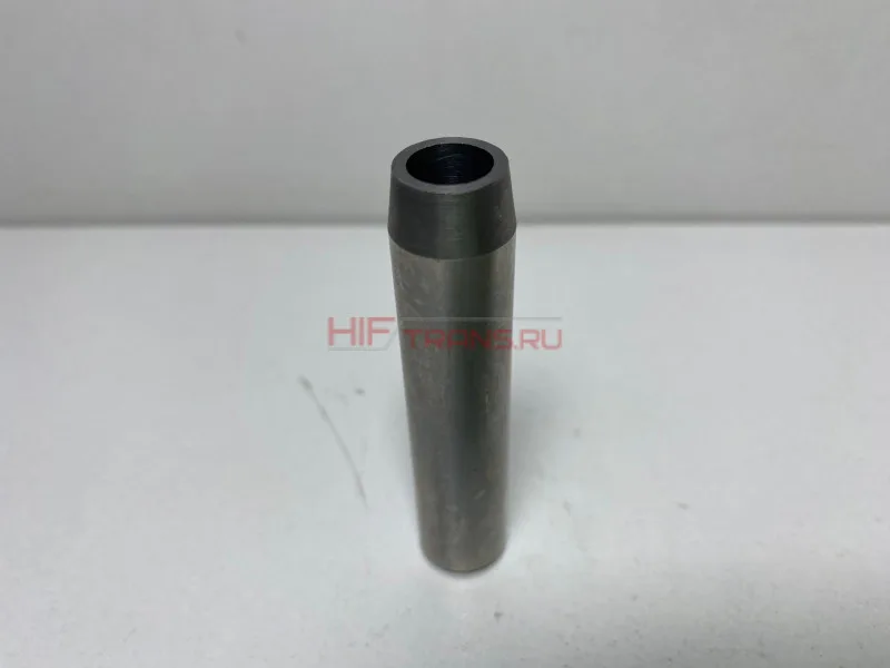 Втулка 2211593010 HYUNDAI HD62,72,78,120,County направляющая выпускных клапанов