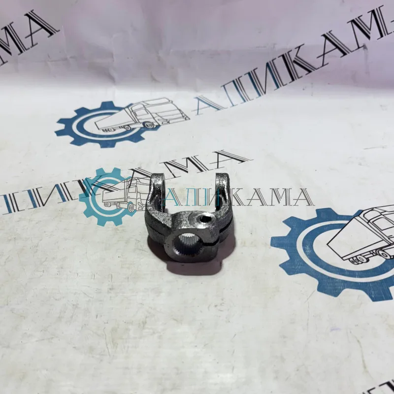 Вилка рулевого карданного вала 4310 со шлицами / ПАО КАМАЗ